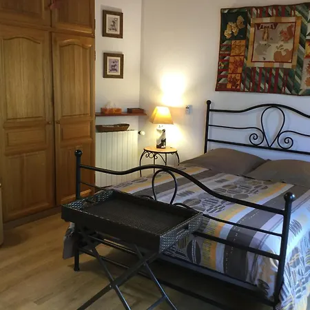 Mas Soleil Et Vignes Bed & Breakfast *